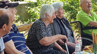 Глобите за незаконна дейност на домове за възрастни хора ще