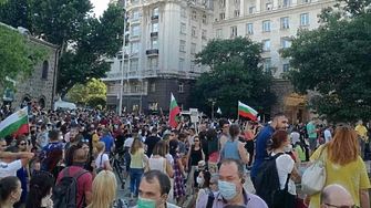 Протести във Варна и София се организират тази вечер заради изненадващия