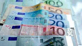 Курсът на еврото достигна най високата си стойност за последните почти