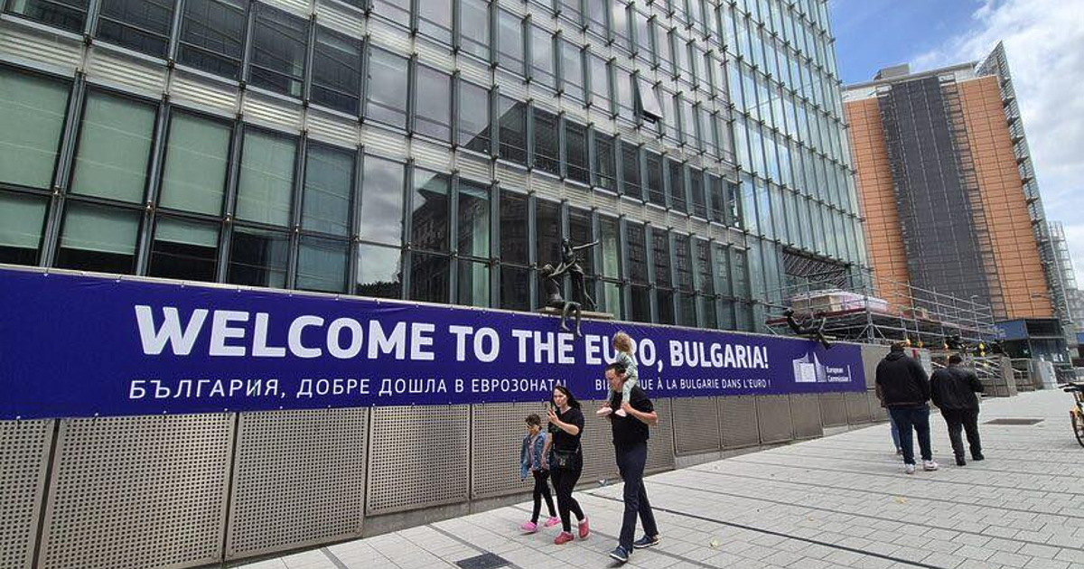 Още по тематаПодкрепете ниУважаеми читатели, вие сте тук и днес,