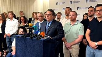 Националният съвет на Продължаваме промяната ПП гласува вот на доверие