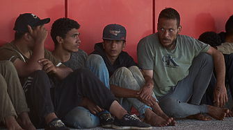 Не е вярно че 200 000 мигранти са върнати в