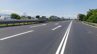 Не краят на тапите по пътя към морето не се