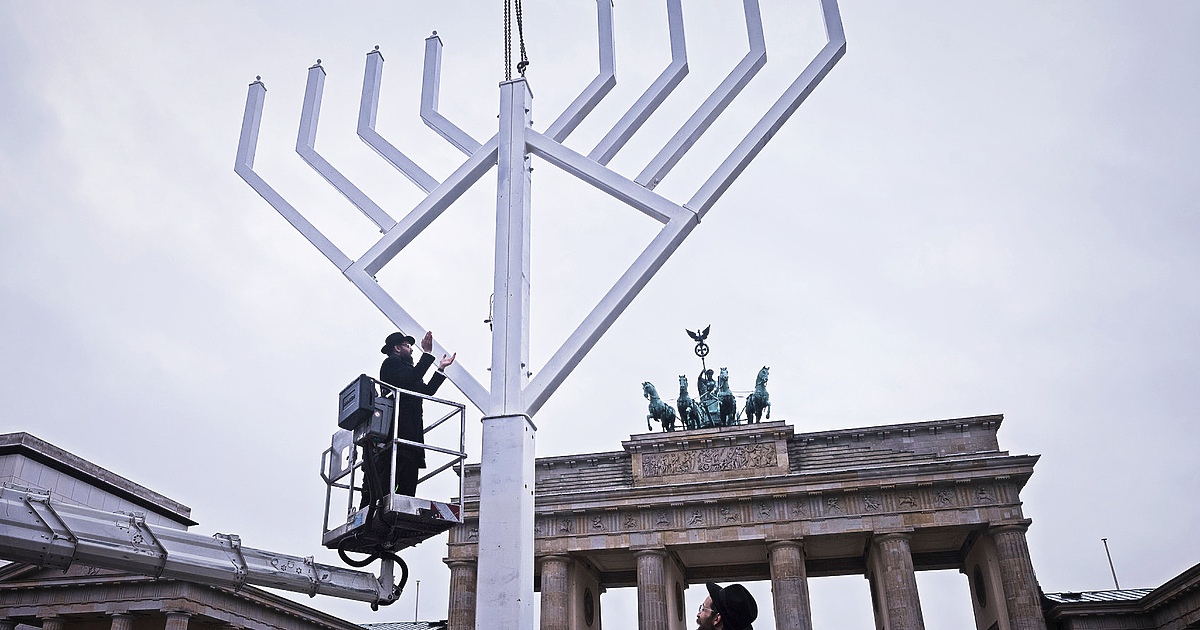 В град Орхус, Дания, е арестуван 53-годишен мъж от афганистански