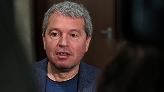 След вчерашното си изказване в което с назидателен тон напада