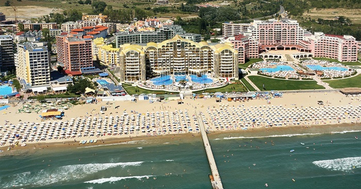 Тялото на мъж е извадено от морето в района на