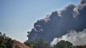 Пожар е избухнал в предприятие за пластмасови изделия в Средец