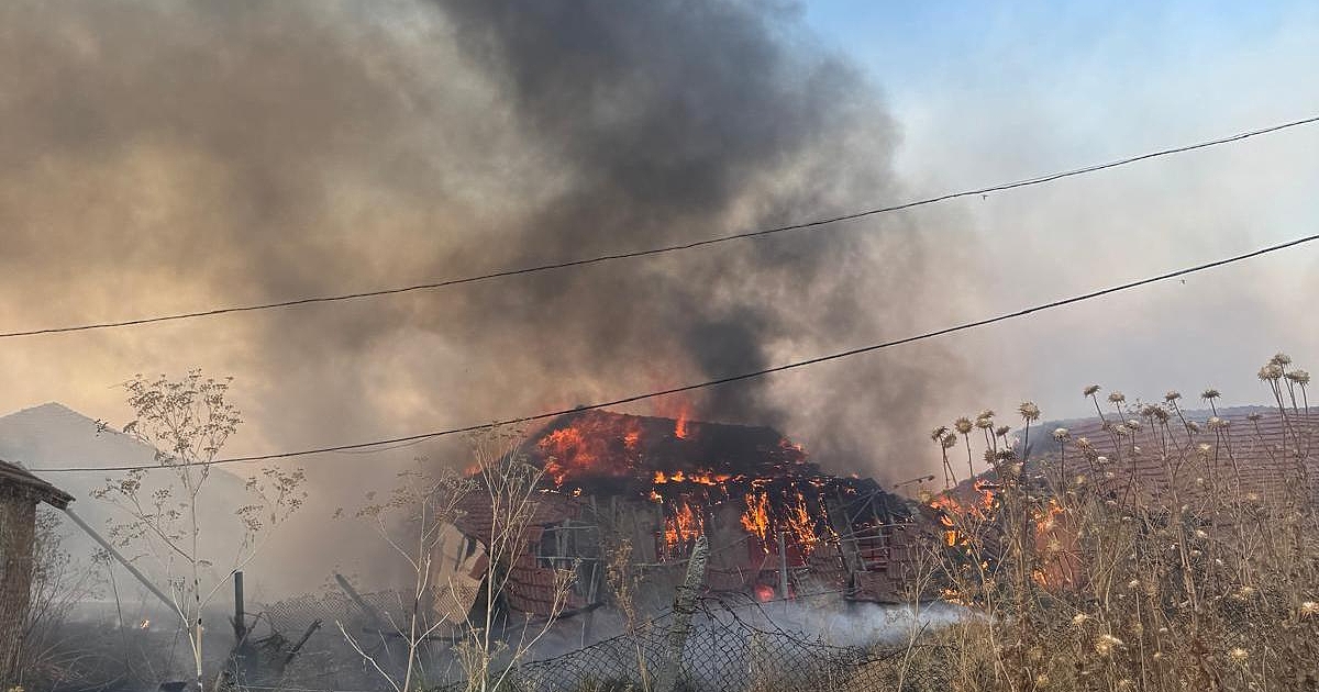 Обстановката с пожарите в страната днес е по-добра от вчера,