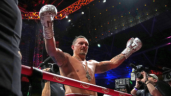 За втори път в кариерата си Олекандър Усик стана абсолютен