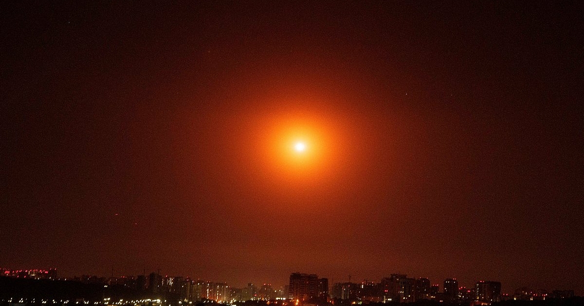 Най-малко осем души бяха ранени при руска атака с дронове