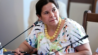 Въпреки съмненията че е в конфликт на интереси  Силвия Къдрева  само