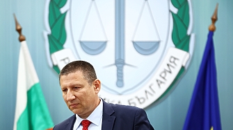 Отпочинал върху падъл борда в морето на Евксиноград и ф главният