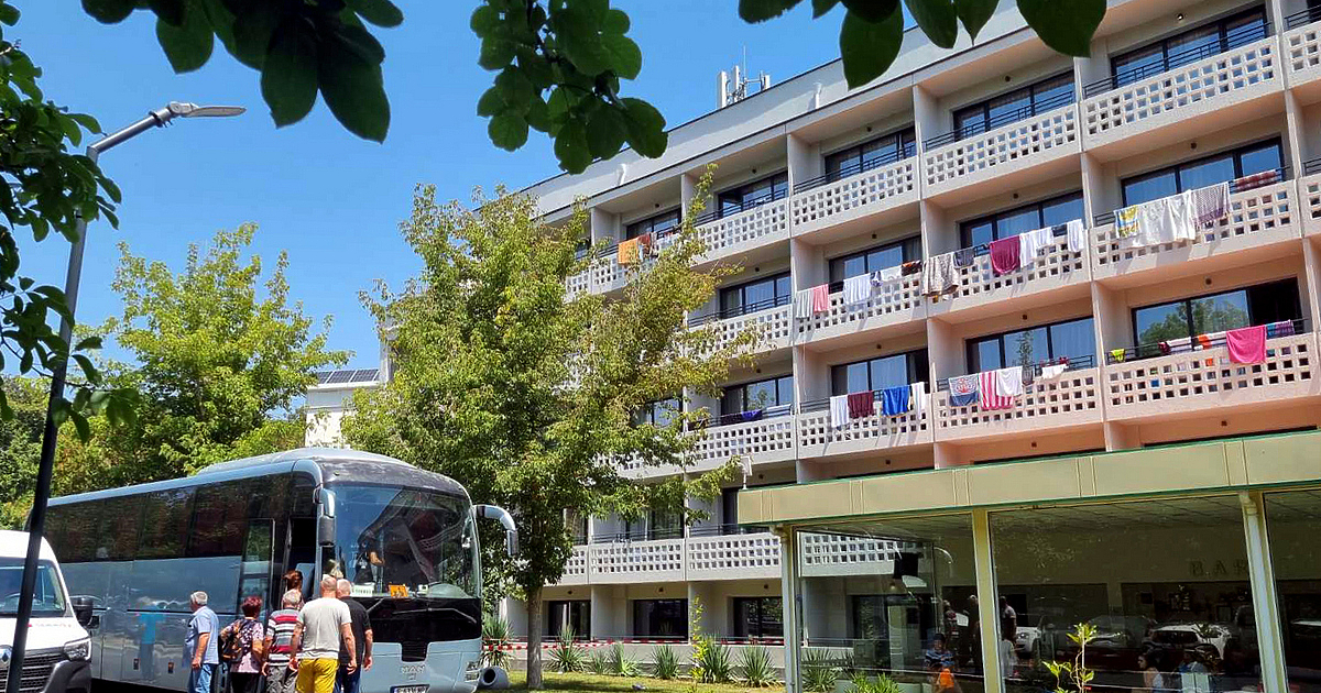 15-годишно дете е в тежко състояние, след като е паднало