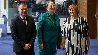 Парламентът избра Весела Караиванова Начева за управител на Националния осигурителен институт