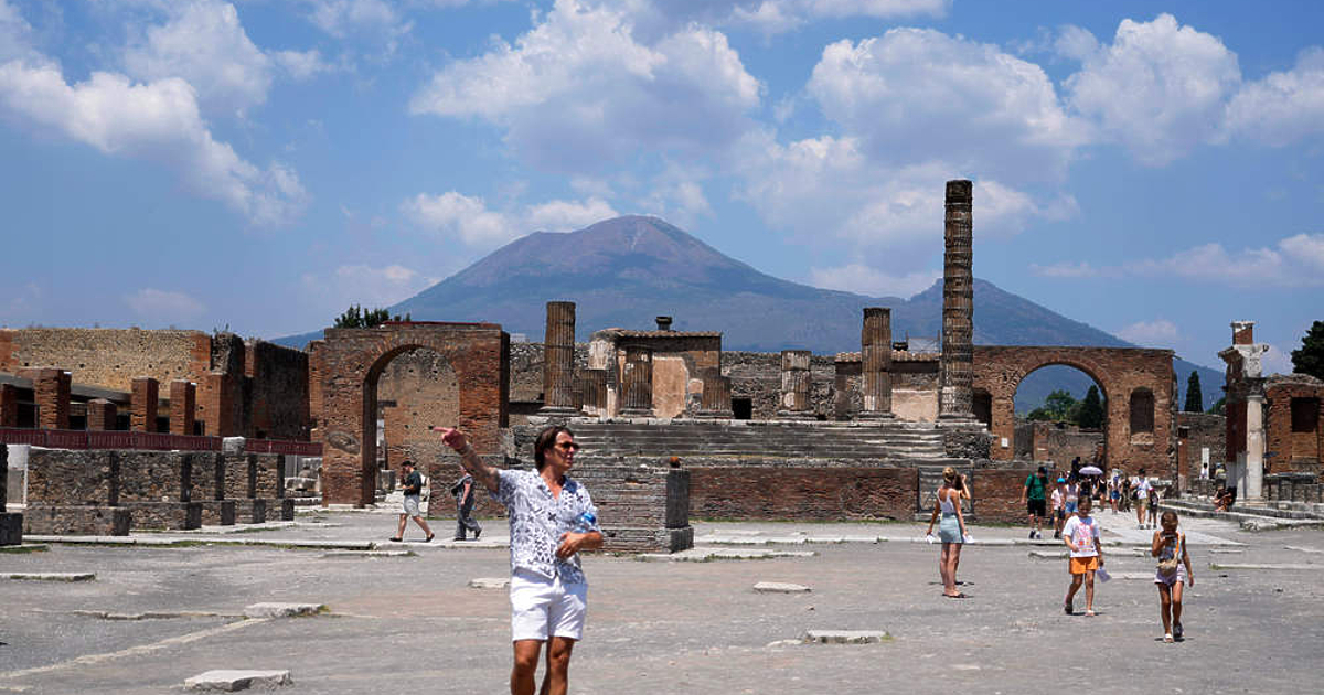 Нови следи, открити от археолози, изглежда показват, че Помпей е
