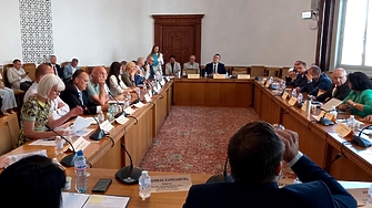 Парламентарната Комисия по въпросите на младежта и спорта отхвърли законопроект