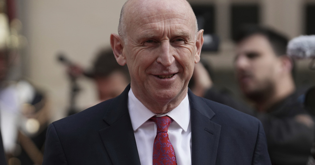 Британският министър на отбраната Джон Хили обяви, че страните от