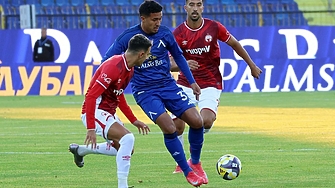 Светослав Вуцов стана герой с три спасени дузпи а Мустафа