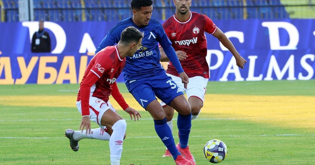 Светослав Вуцов стана герой с три спасени дузпи, а Мустафа