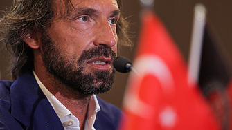 Италианската легенда Андреа Пирло се завръща към треньорството след като