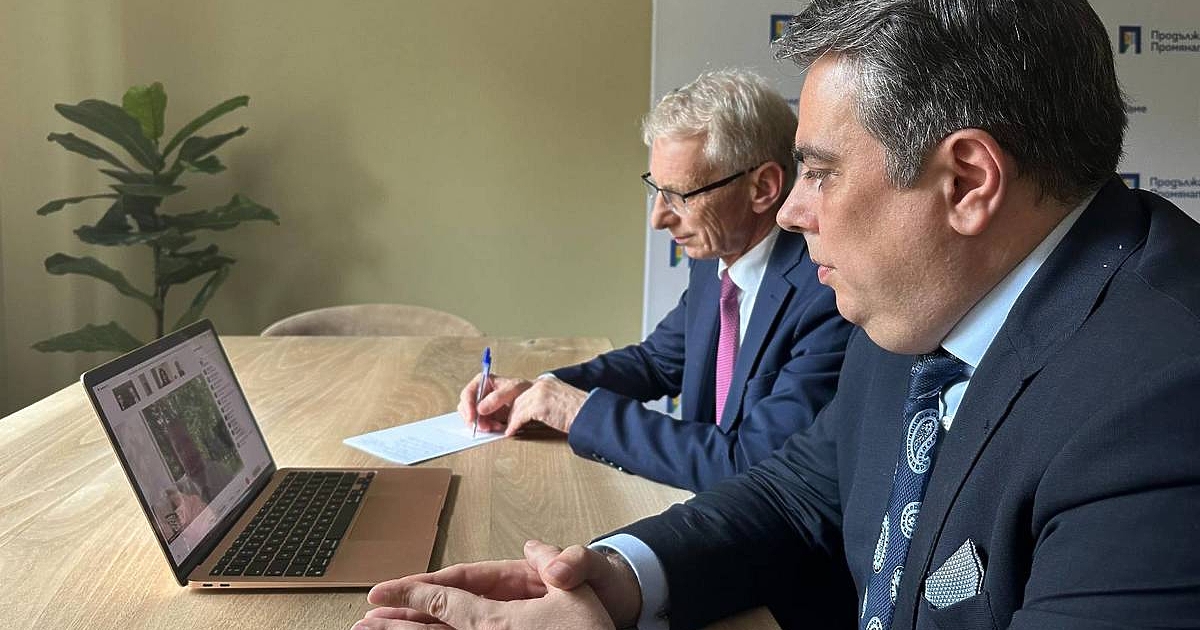 Президентът на Обнови Европа Валери Айе, президентът на АЛДЕ Свеня