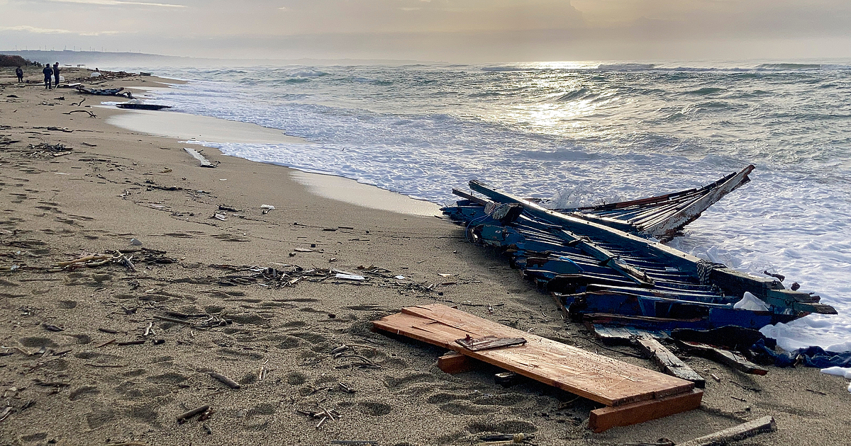 Катер Спасител-4“ е реагирал в късния следобед вчера на сигнал за