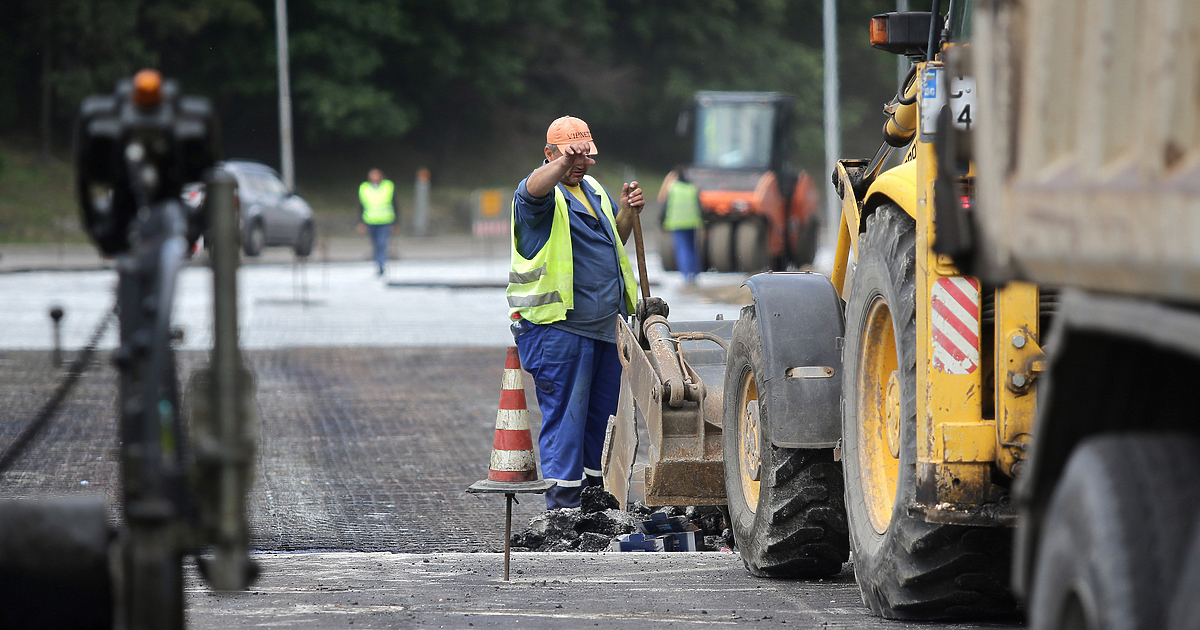 Ремонт, който се очаква да продължи две седмици, затваря част