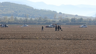 8 годишно дете загина след падане при полет с парашут теглен
