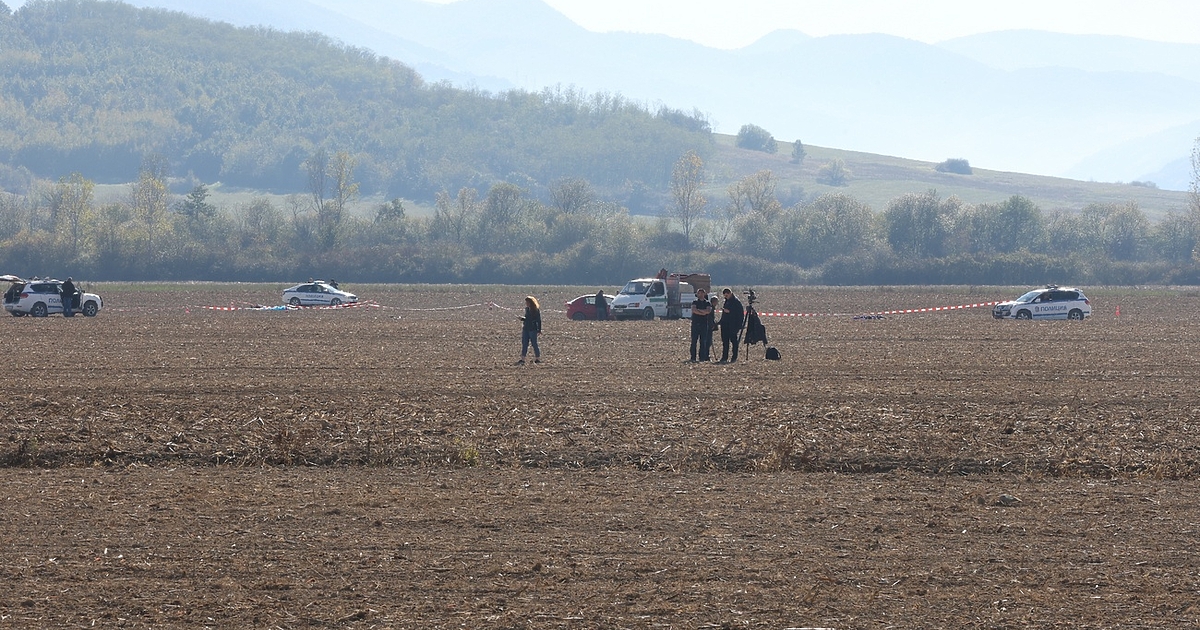 8-годишно дете загина след падане при полет с парашут, теглен