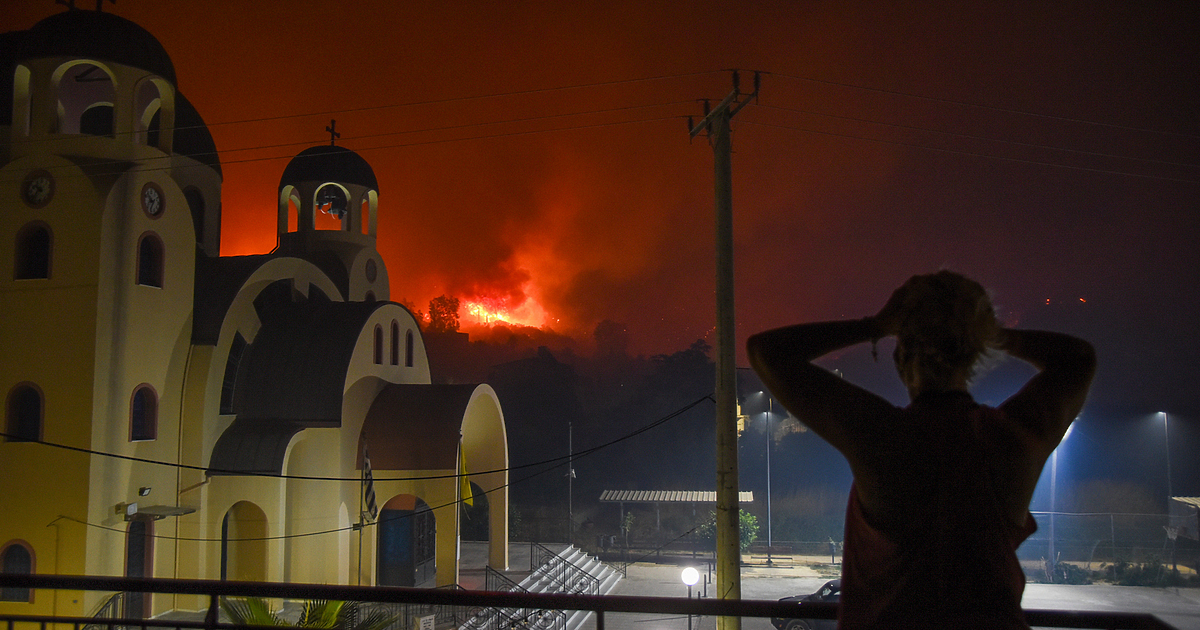 Сложна е пожарната обстановка в цяла Гърция, предупреждават от Гражданска