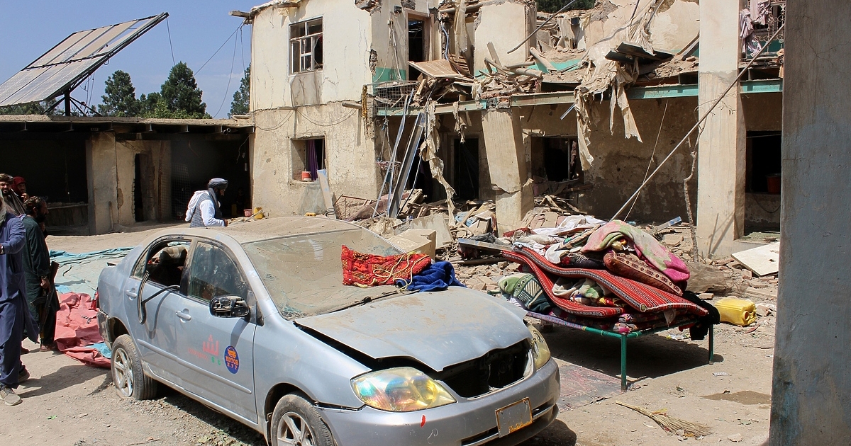 Най-малко 20 загинали и повече от 115 жертви остави земетресението