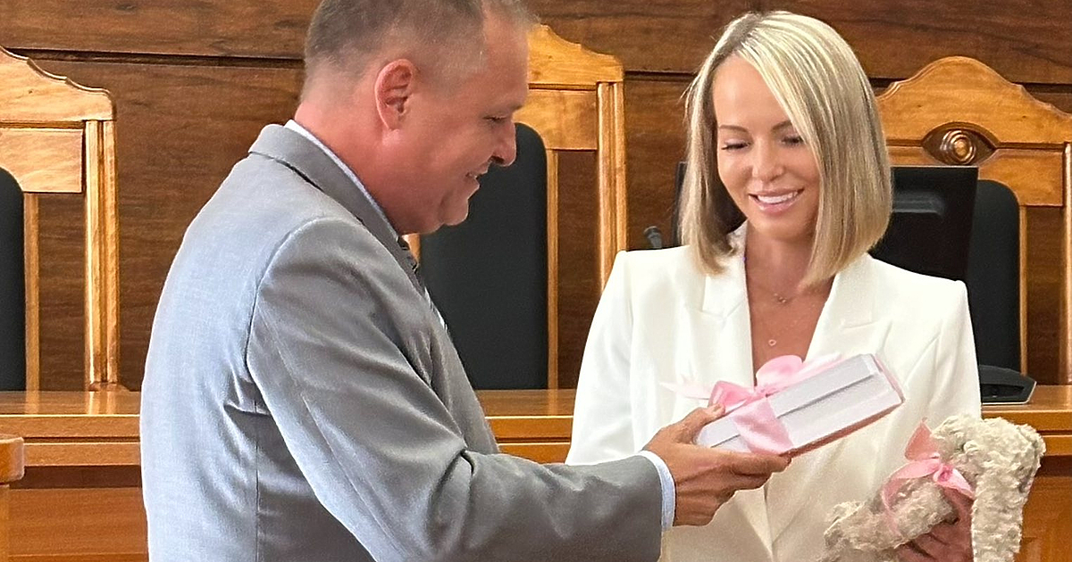 Намериха се едни защитници на Каназирева, почти като на Мария