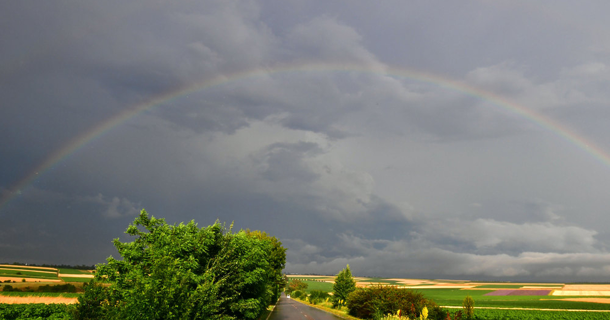 През нощта над страната ще е предимно ясно. Вятърът от