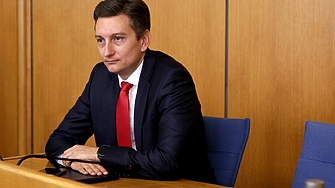 Единодушно и без дебати по същество бе приет основният казус