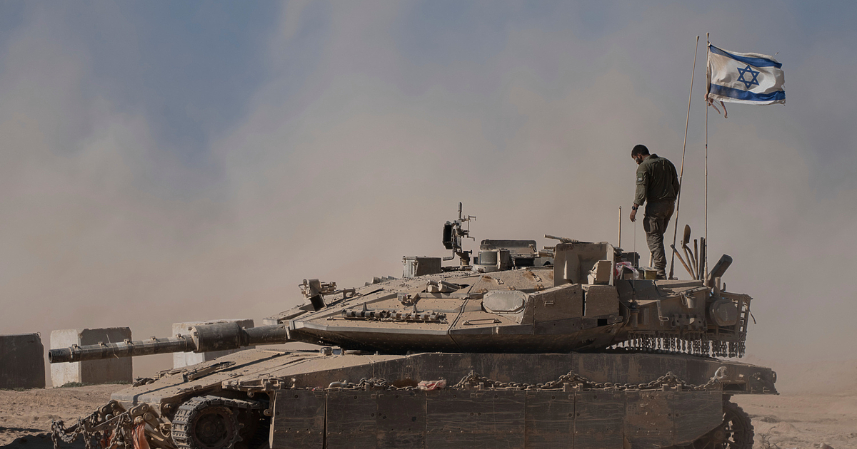 Израелската армия е предприела първите стъпки от операцията си за