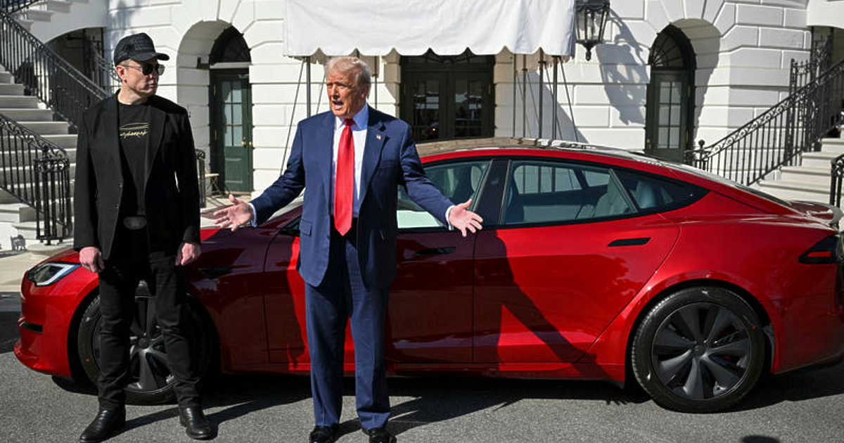 Бордът на директорите на Тесла (Tesla) е предложил нов пакет