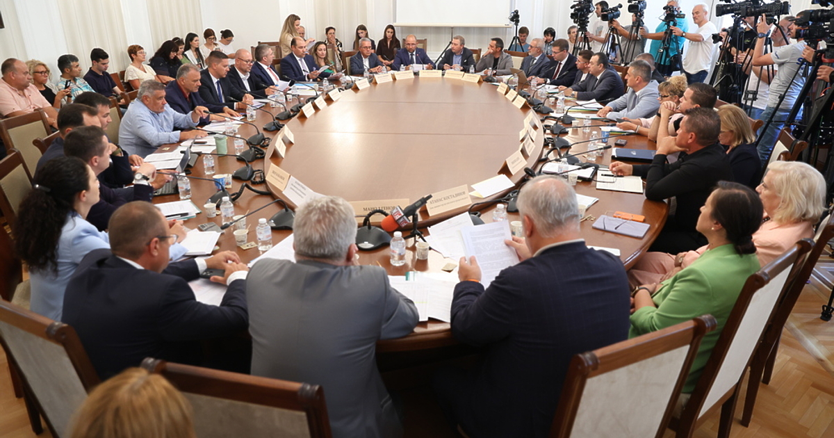 Изискването на Делян Пеевски за спешно свикване на комисията по