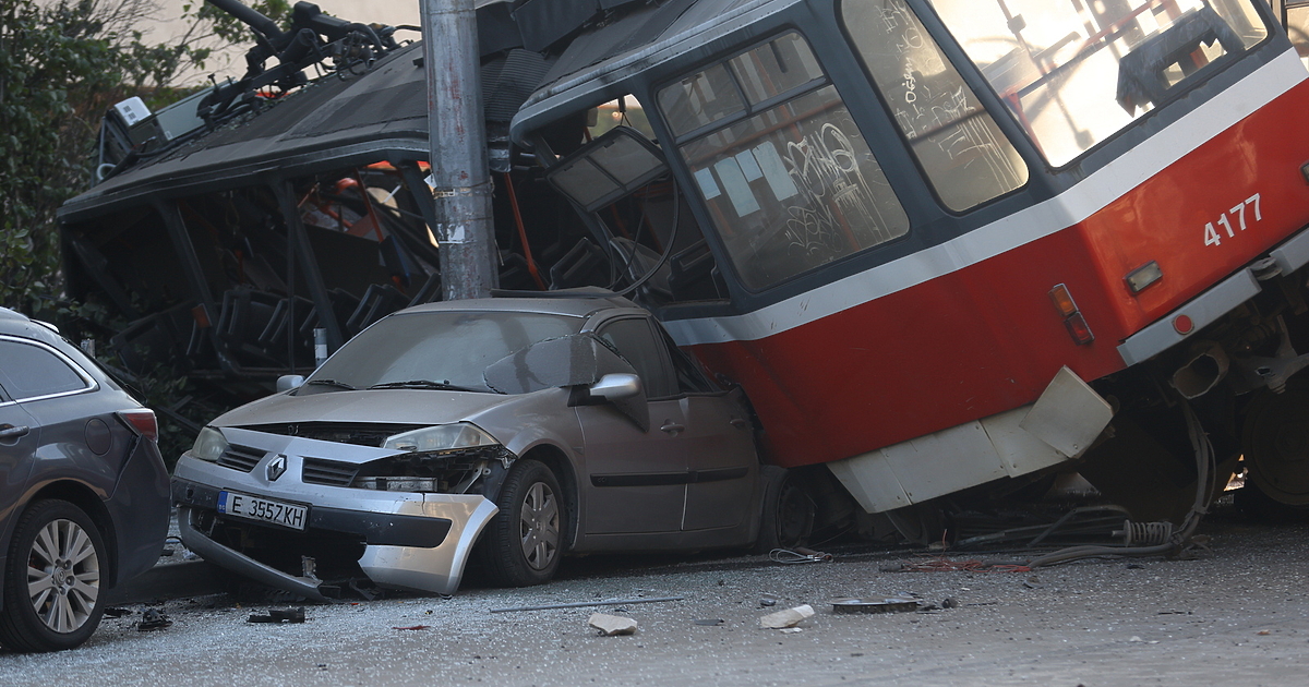 Вече е задържано лице за катастрофата с трамвая, който се