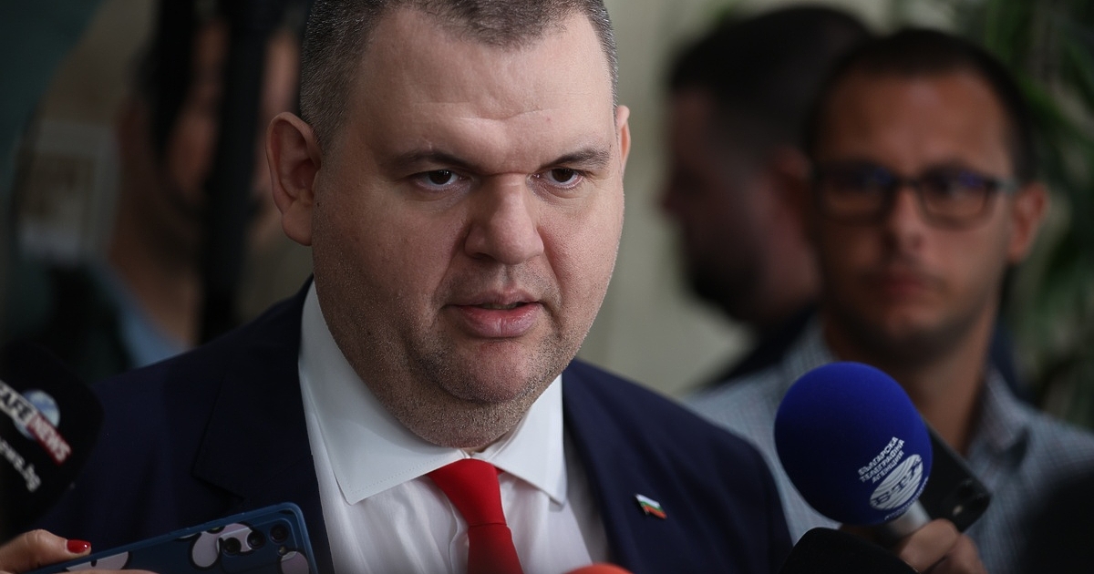 Делян Пеевски и неговото ДПС-Ново начало ще продължат да подкрепят