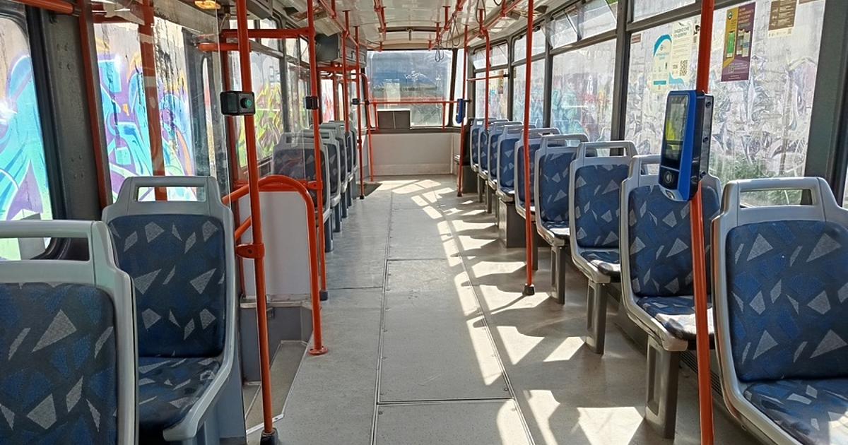 Ремонт на трамвайния релсов път при кръстовището на бул. Евлоги