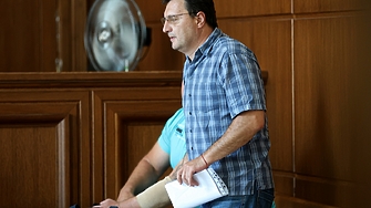 Отношенията ми с Петьо Петров са възникнали за това че