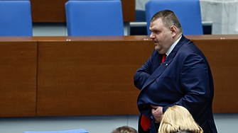 Председателката на Народното събрание е спряла серия от въпроси на Продължаваме