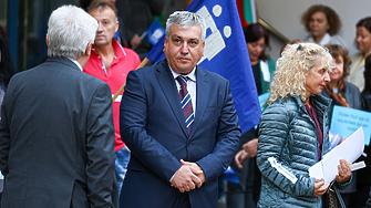 След лятната ваканция парламентът се забърза да променя правилата за