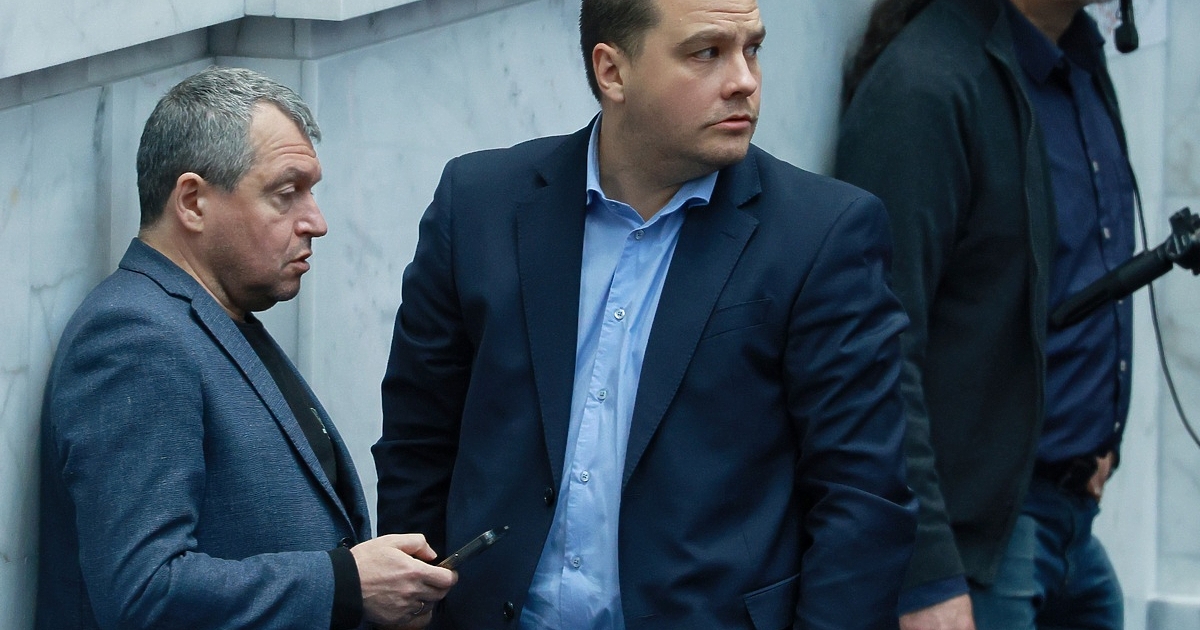 Партията на Слави Трифонов Има такъв народ“ (ИТН) ще остане