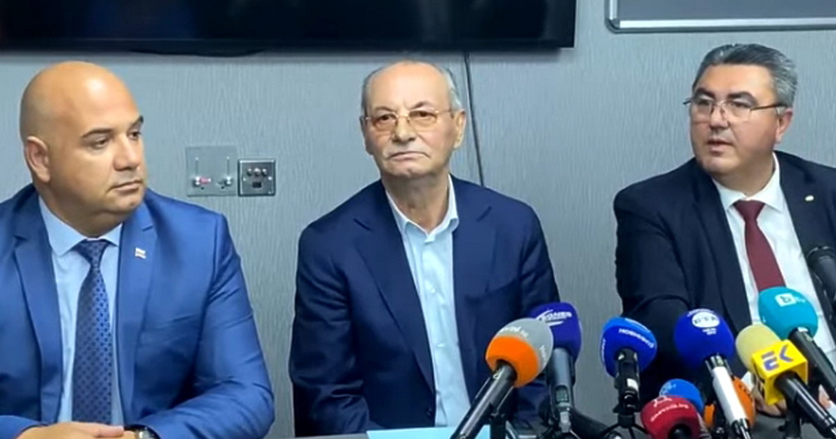 Жив съм, здрав съм. Нямам нито един инсулт или инфаркт.