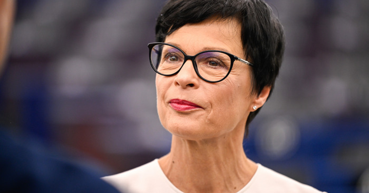 Еврокомисарката по разширяването Марта Кос призова страните членки (Съвета) на