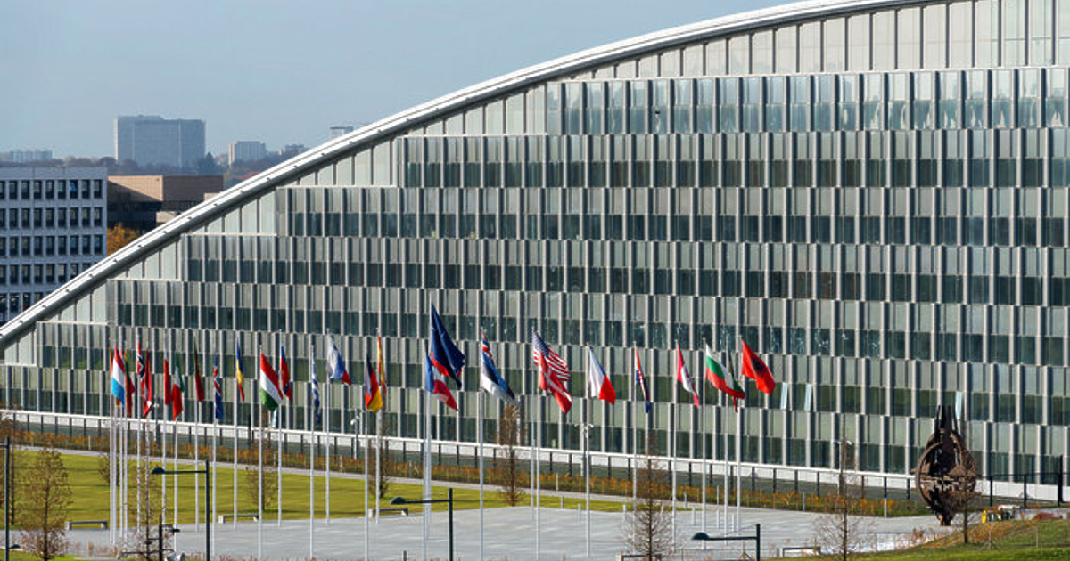 Полша поиска провеждането на консултации съгласно Член 4 на договора