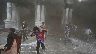 Поне 51 души са загинали по време на бурните протести