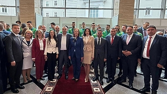 Посрещнахме националния отбор по волейбол в Народното събрание Вицешампиони на