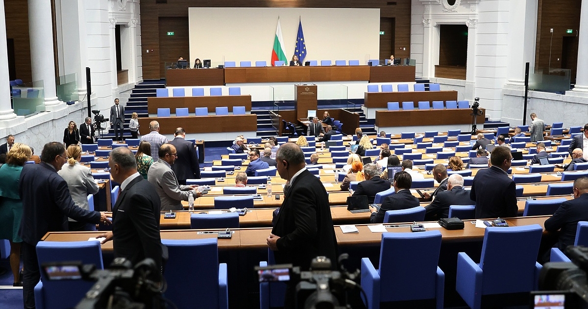Проруската партия Възраждане“ обяви, че няма да участва в заседанията